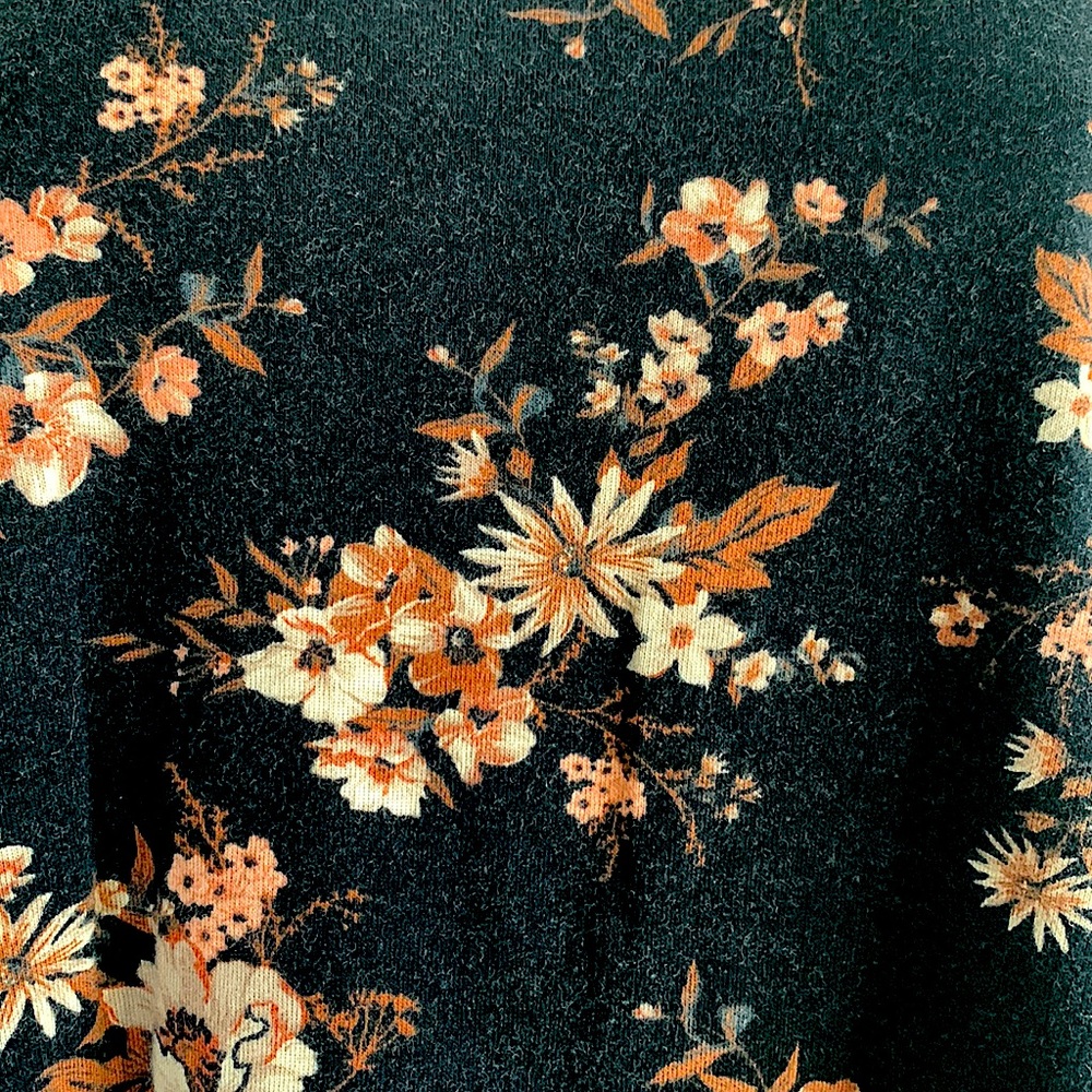 Croft & Barrow Cotton Long Sleeve Floral Top Size S **Black and Pink** - Picture 3 of 4